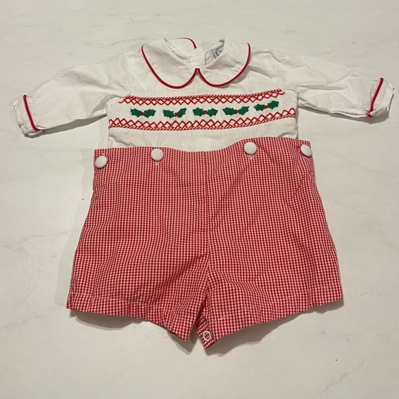 The Bella Bean Joshua Smocked Holly Boy Outfit - Picture 1 of 4